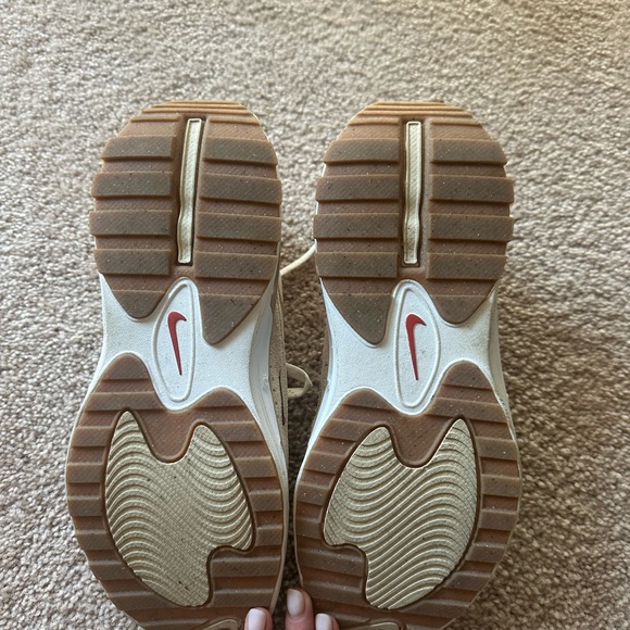 Nike Air Max Cream and Tan Sneakers - Picture 6 of 8